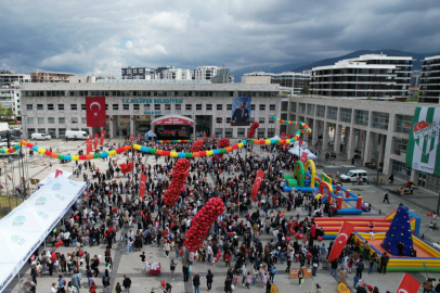 Nilüfer’de Cumhuriyet Meydanı çocukların oldu