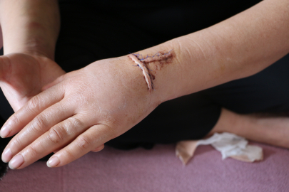 30 bıçak darbesi yetmedi, cezaevinden ölüm tehdidi yağdırdı!