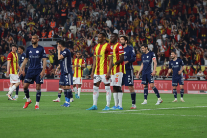Göztepe evinde hata yapmadı: Antalyaspor’u 2 golle geçti