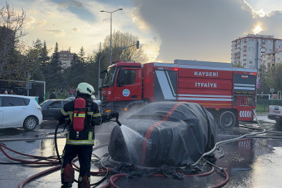 Elektrikli otomobil alev aldı: Yangın battaniyesi kurtardı