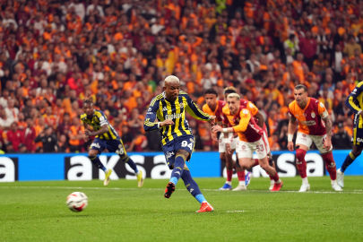 Talisca, derbide penaltı kaçırdı