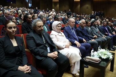 Cumhurbaşkanı Erdoğan "Bir Adam Yaratmak" filminin galasına katıldı