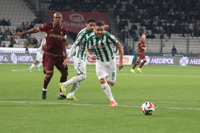 Konya'da Trabzonspor'a soğuk duş: Konyaspor 3 puanı kaptı!