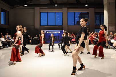 Nilüfer’de Dünya Dans Günü coşkusu: Sahnede dev kadro