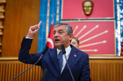 Asgari ücretin alım gücü düştü: Özgür Özel ekmek hesabıyla enflasyonu anlattı