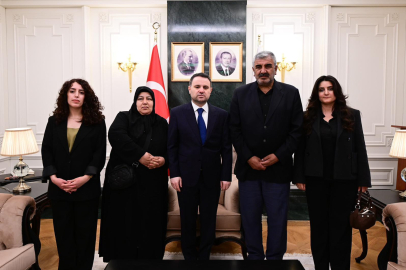 Bakan Gürlek acılı aileyle buluştu: Rojin’in ölümündeki sır perdesi aralanıyor