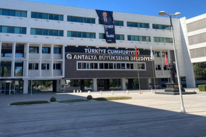 Antalya Büyükşehir’de operasyon dalgası: 25 gözaltı!