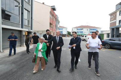 Başkan Alper Taban yerinde inceledi: İnegöl’ün sokakları yenileniyor