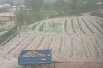 Keles’te kirazı dolu vurdu