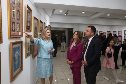 Nilüfer’de sanat rüzgarı: Kaat-ı ve ebru eserleri görücüye çıktı
