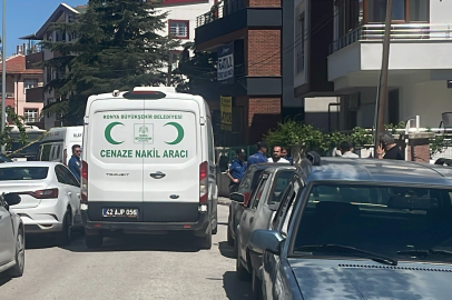 Anne ve babasını bıçaklayıp parkta bekledi: "Onları öldürdüm, evdeler"