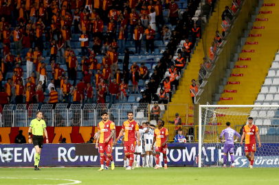 Süper Lig'de perde kapandı: Kasımpaşa evinde Galatasaray'ı 1-0 devirdi