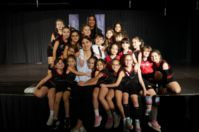 Şahinkaya'da 19 Mayıs coşkusu: Kübra Akman'a "Sporun Şahini" ödülü