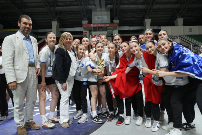 Bursa’da 'Kardeş Şehirler Basketbol Turnuvası' nefes kesti