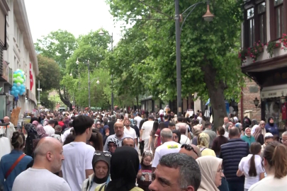 Bursa çarşılarında bayram mesaisi başladı
