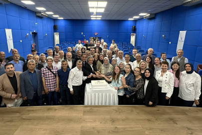 Yeşim Grup'ta vefa gecesi: Şenol Şankaya 440 çalışanı plaketle ödüllendirdi!