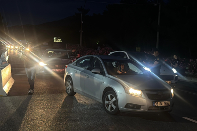 Bodrum girişinde bayram yoğunluğu: Polis ekiplerinden sıkı denetim