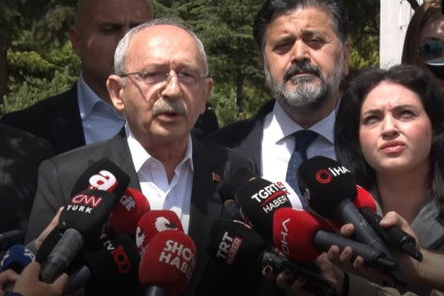 Kılıçdaroğlu evinin önünde konuştu: "CHP'yi kuruluş kodlarına yeniden kavuşturacağız"