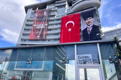 Kılıçdaroğlu ve Özel taraftarları birbirine girdi: CHP genel merkezi çevik kuvvet çemberinde!
