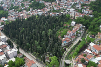 Bursa’da mezarlıklar bayrama hazır