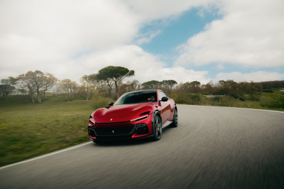 Ferrari’den Purosangue’a özel dokunuş: Yeni “Handling Speciale” konfigürasyonu tanıtıldı!