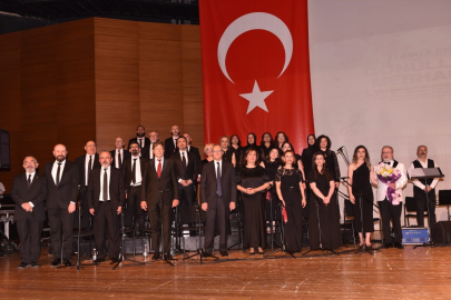 Medicana Bursa Türk Halk Müziği Korosu’ndan muhteşem gece