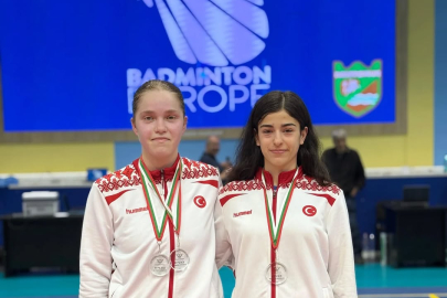 Osmangazili Badmintonculardan Bulgaristan'da çifte başarı