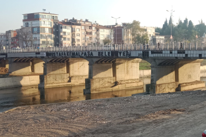 Mustafakemalpaşa'da tepki çeken manzaraya aylardır sessizler!