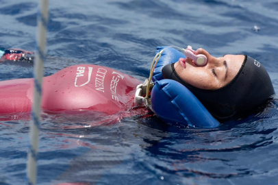 Milli sporcu Yasemin Ulucan 81 metre derinlikte dünya şampiyonu!