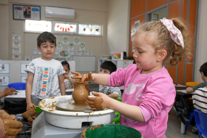 Osmangazili minikler çömlek yaparak sanatla tanıştı