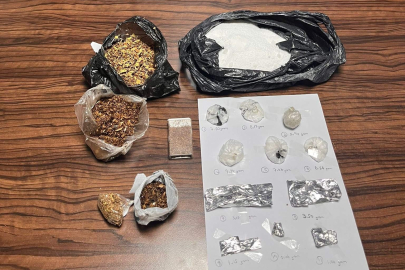 Osmangazi’de uyuşturucu baskını: Neredeyse 1 kilogram madde ele geçirildi