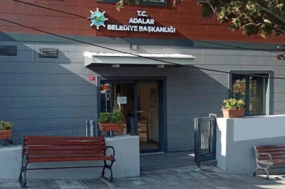 İstanbul’da hareketli saatler: Mali polis Adalar Belediyesi’nde evrak taraması başlattı