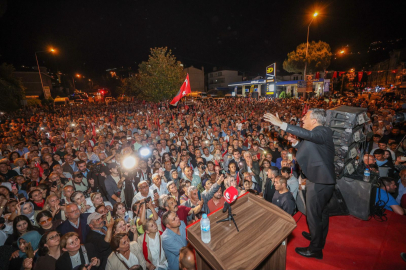 Özgür Özel Amasya’da gece yarısı 15 bin kişiye hitap etti: "Kişisel beklentilere izin vermeyeceğim"