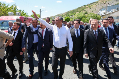 Özgür Özel'den Ferdi Zeyrek çıkışı: "Ölmüş insana iftira atıyorlar"