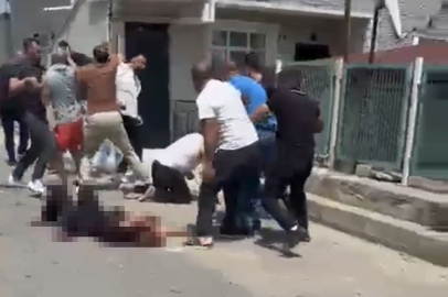 Aile içi tartışma kanlı bitti! 5 çocuk annesi eşini bıçaklayarak katletti