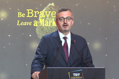 Burhanettin Duran: "Gerçeği Anlatmak Cesaret İstiyor"