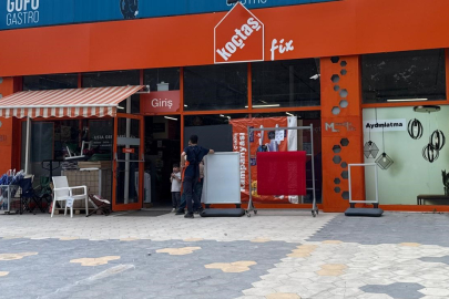 Muğla'da Koç Holding'e bağlı Koçtaş'a taşlı saldırı