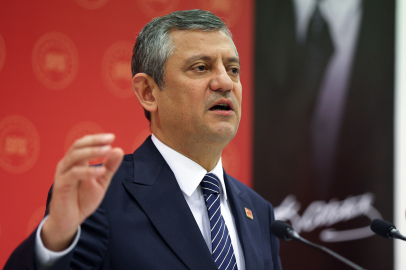 Özgür Özel rest çekti: "O kürsüyü atanmışa bırakmayız"