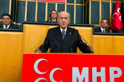 Bahçeli'den Özgür Özel'e çağrı: "CHP'deki çatlağı memlekete yaymayın"