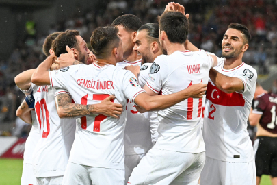 Milli heyecan, lisanslı ürün pazarını harekete geçirdi
