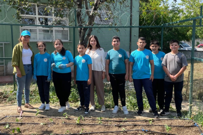 Bursa'da minik çiftçiler iş başında