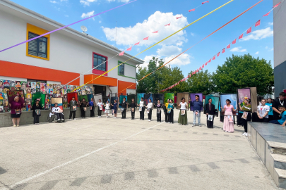 Frida Kahlo’nun eserleri, Bursa’da canlı tabloya dönüştü