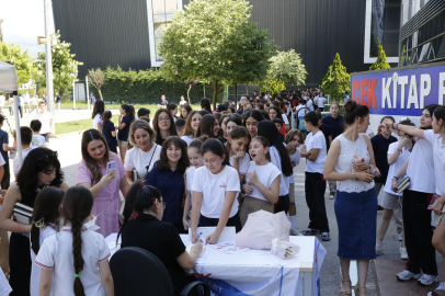 İclal Aydın ve Işıl Işık 5. ÇEK Kitap Fuarı’nda gençlerle buluştu: Edebiyat dolu 3 gün!