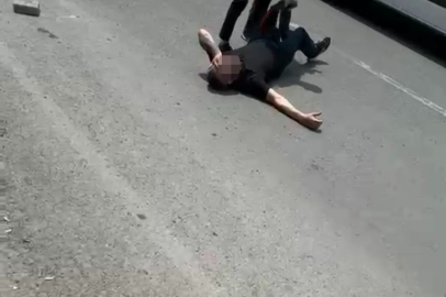 Adliye önünde silahlı dehşet: Bacaklarından vuruldu!