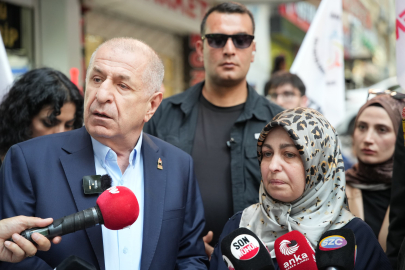 Özdağ eylemdeki öğretmenlerin yanında: Haklarını savunuyorlar