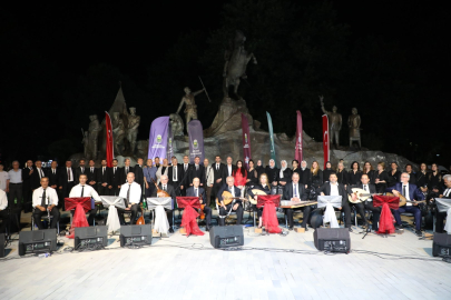 İnegöl Belediyesi TSM korosundan unutulmaz konser
