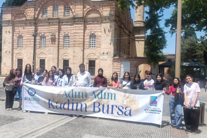 Yıldırımlı gençler tarihi yerinde keşfediyor