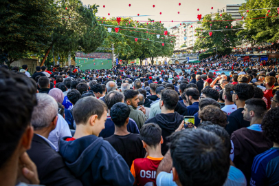 Bursa'da milli heyecan dev ekranda: Sandalyeni kap gel!