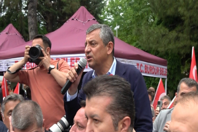 Özgür Özel: Binada oturmakla iktidar olunmaz, yollardayız
