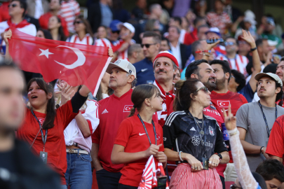 Türkiye - Paraguay maçını 68 bin 827 taraftar takip etti